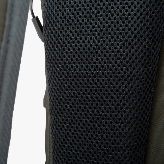 ds182-fnt-feat-meshOcMnVnqFm9VR9