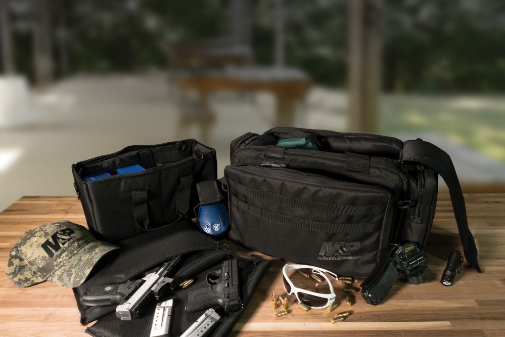 110023-mood-groupshot-mock-range