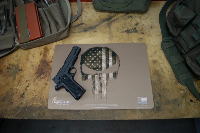 REAPER_SKULL_COYOTE_TACTICAL_GUN_CLEANING_MAT_FLAG_GUN_660x