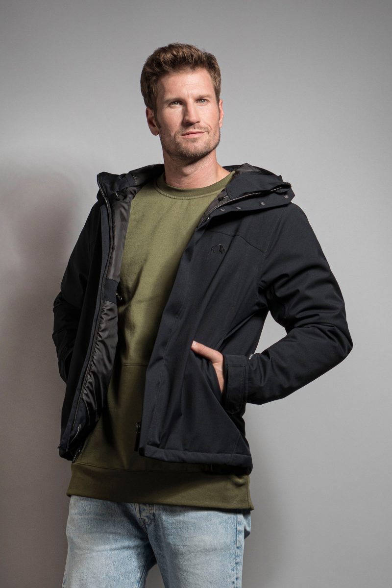 8546243a-800x1200 Tatonka Stir Mens Hooded Winterjacke