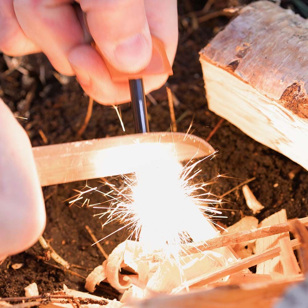 4_swedish_fireknife_refill_in_use