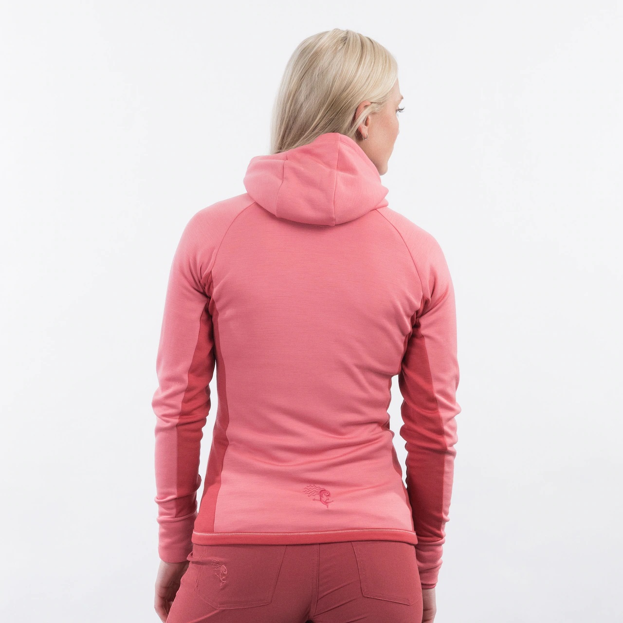 8824-14255_6Zoc82fCd7FX5N