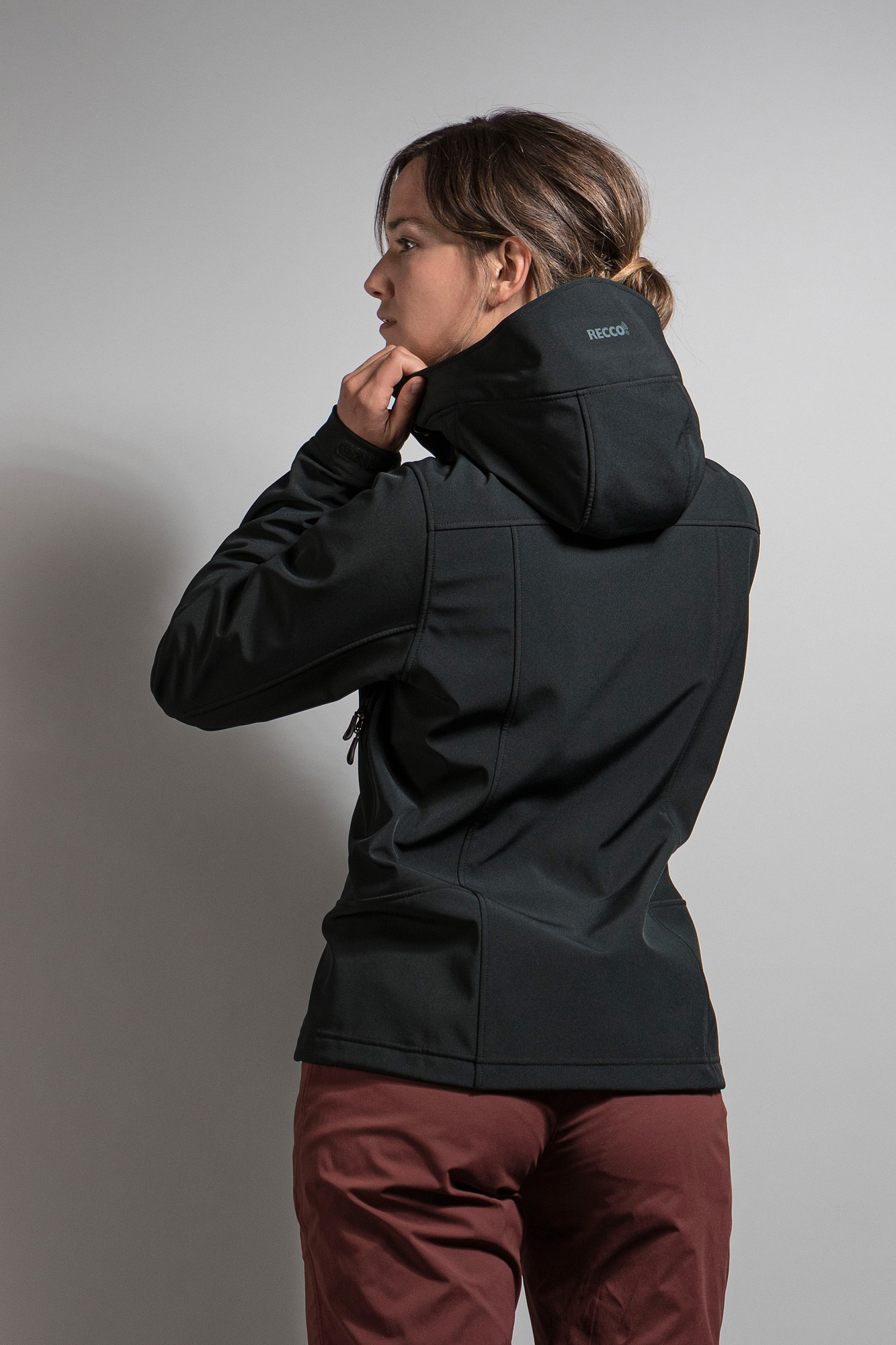 8403040b3qZg8XlZyPXOe