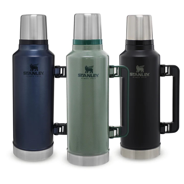Stanley-TheLegendaryClassicBottle1-9L_2-0QT-HammertoneGreen-5_720x