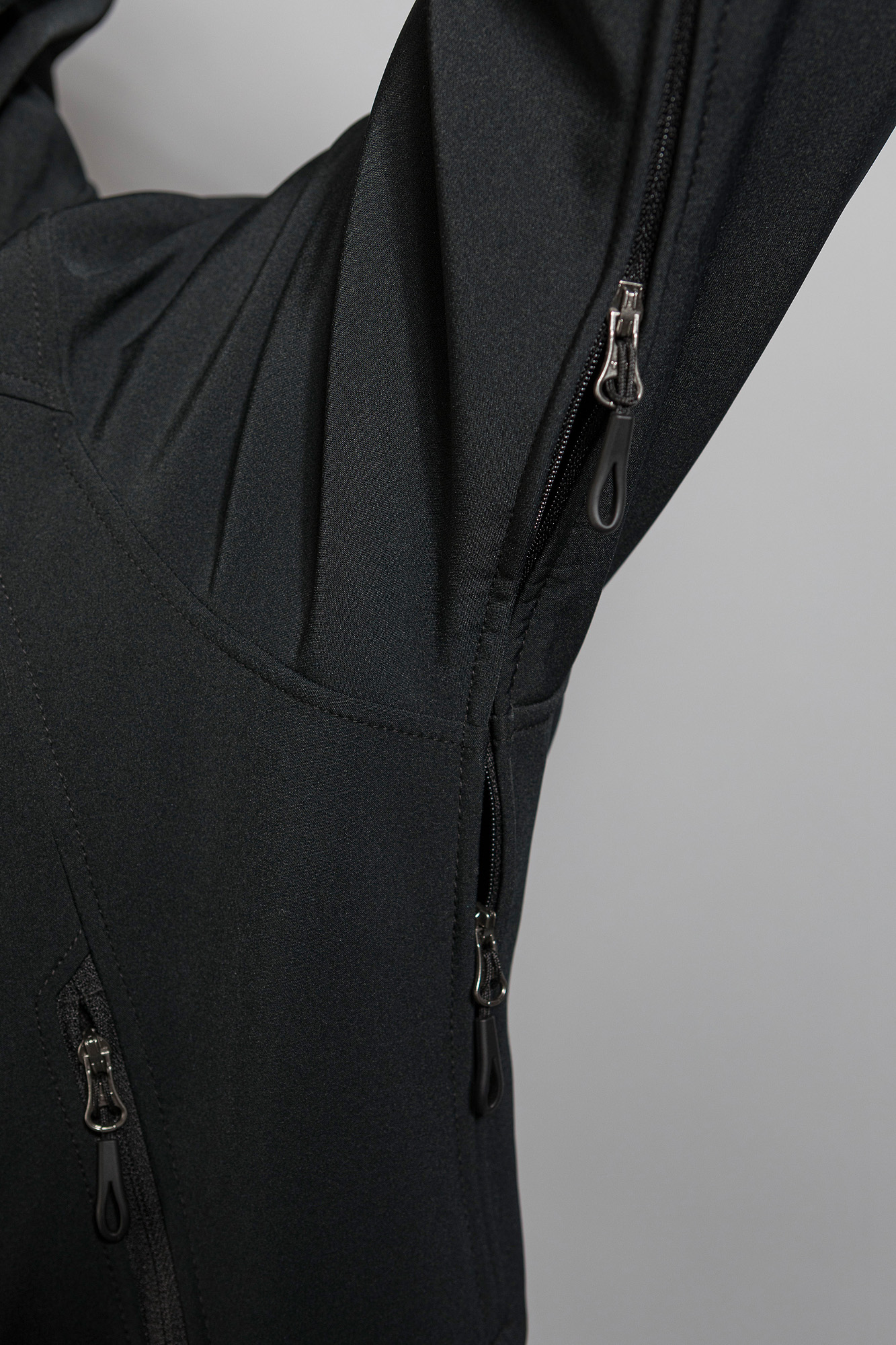 8403040fSUoM1I2KgIdvh