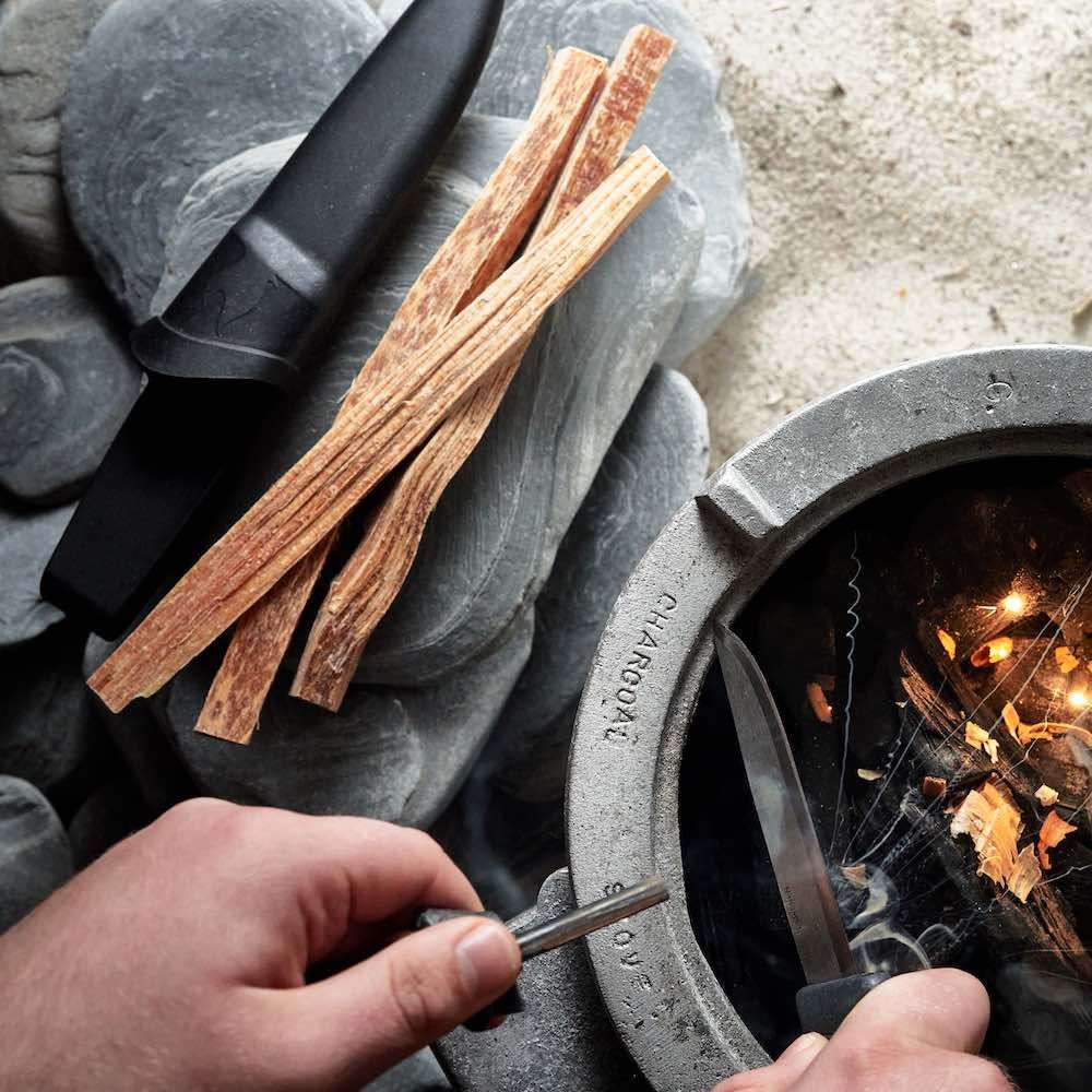 maya_sticks_kolgrill_strand_hi-res_copy