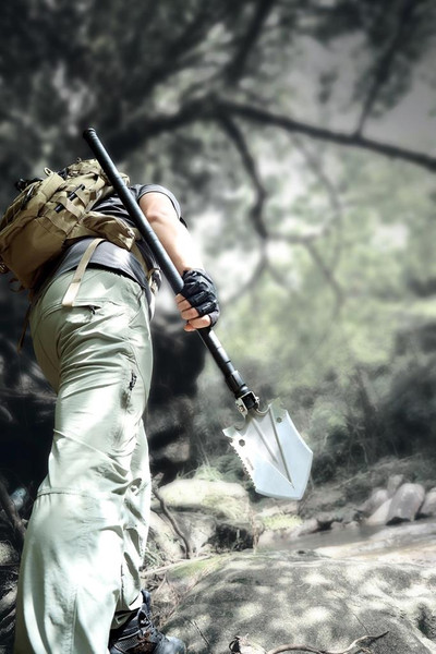 KT5524-Frigate-innovativer-Outdoor-Klappspaten-KT5524-KT5524-1568-Feldspaten-Glasbrecher-Feuerstahl-Notpfeife-Kompass-Gurtschneider-Saege-Schraubenzieher-Flaschenoeffner-Sech_3