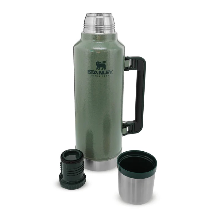 Stanley-TheLegendaryClassicBottle1-9L_2-0QT-HammertoneGreen-4_720x