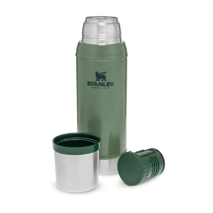 Stanley-TheLegendaryClassicBottle0-75L_25OZ-HammertoneGreen-4_720xAsGawElgjVLkx