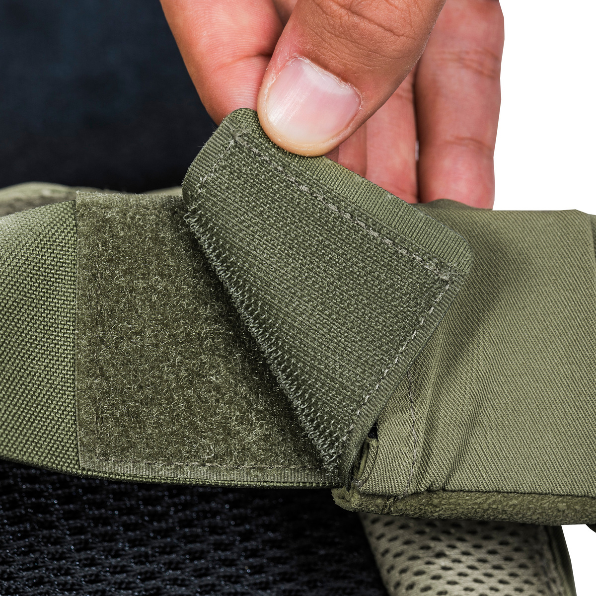 7786331k2gbB702tZsYPV