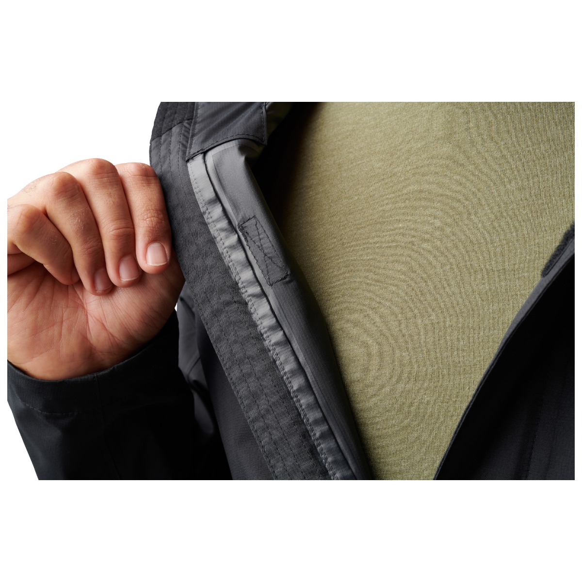 48370_019_exosrainshell_11_3