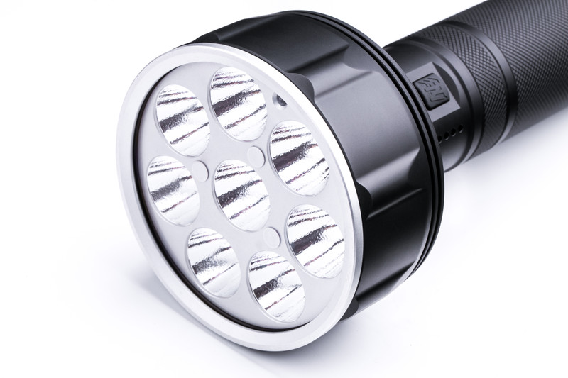 Saint-Torch-31-Saint-Torch-31-ST31-1643-Taschenlampe-Led-Taschenlampe-Taschenlampe-Geschenkidee-EDC-Taschenlampe-EDC-EDCgear-Bpol-POLIZEI-Aufladbare-Taschenlampe-_3