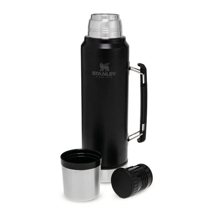 Stanley-TheLegendaryClassicBottle1-0L_1-1QT-MatteBlack-4_720x